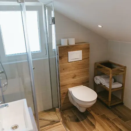 Fyaka Loft Apartmán *